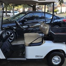 GOLF KART