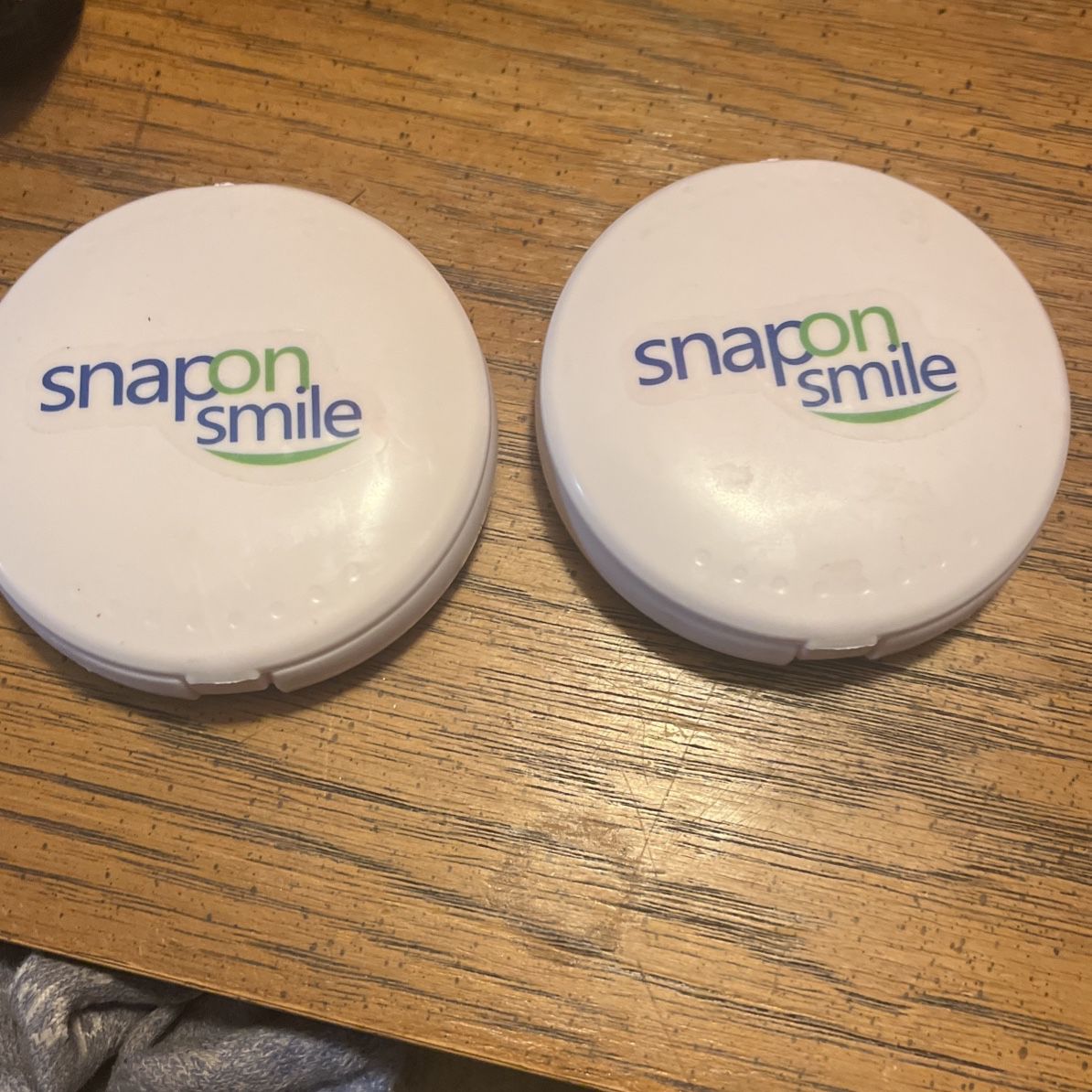 Brand New Never Used SNAP On SMILE MOLD For Teeth 