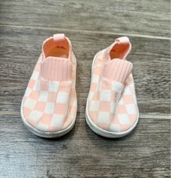 Baby checkered shoes