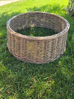 Large Round Wicker Basket Ring