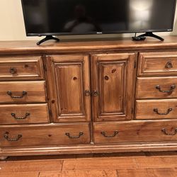 Free Dresser
