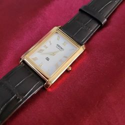 ⚡️NEW OLD STOCK - Rare - Vintage Slim Tank Quartz Men's Leather Watch