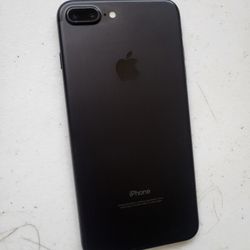 Apple iPhone 7 plus 128 GB UNLOCKED. COLOR BLACK. WORK VERY WELL.PERFECT CONDITION. 