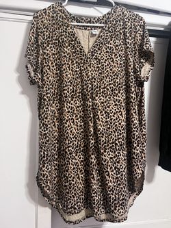 Womans cheetah stretchy blouse size large