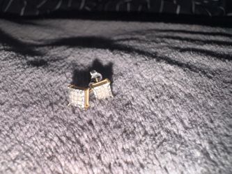 10k gold and diamond earrings