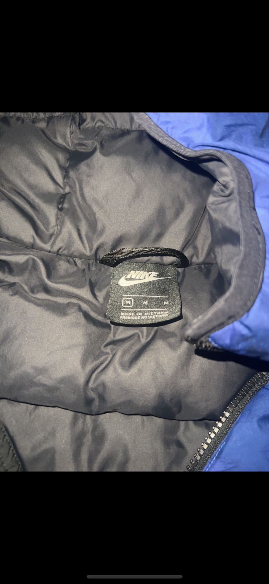 Size M It’s In Great Condition Willing To Low Down The Piece