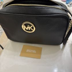 MK Medium Crossbody 