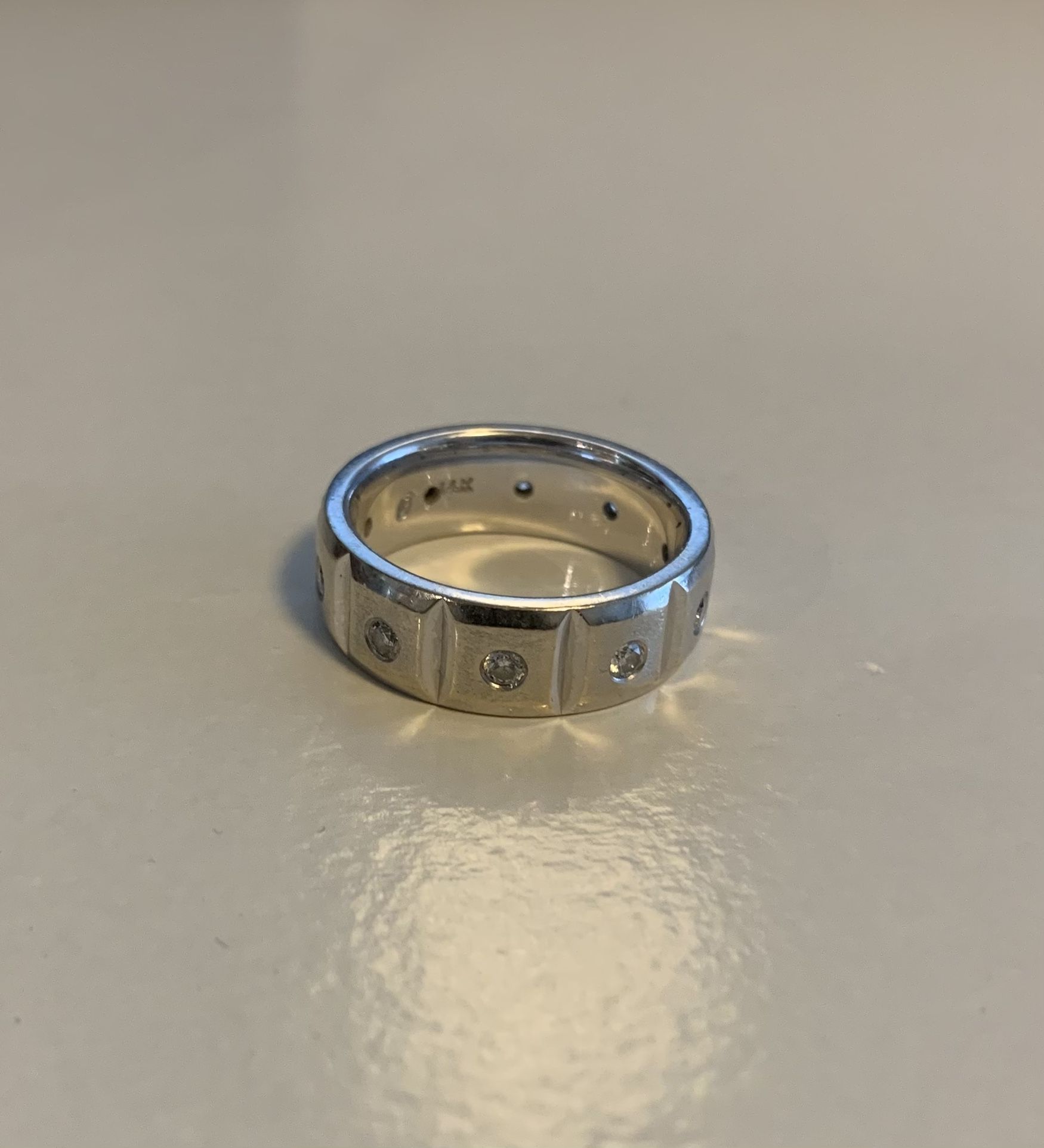 Mens Size 10 White Gold Wedding Ring 
