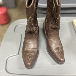 Ladies size 7 boots
