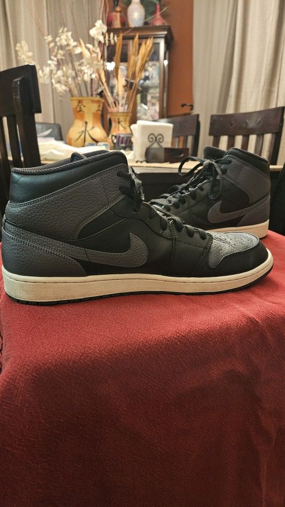 Nike Air Jordan 1 Retro High OG Shadow Grey  Size 13 Mens