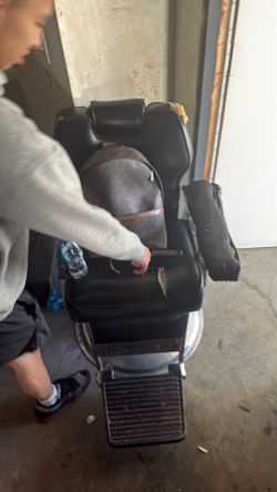 Barber chair