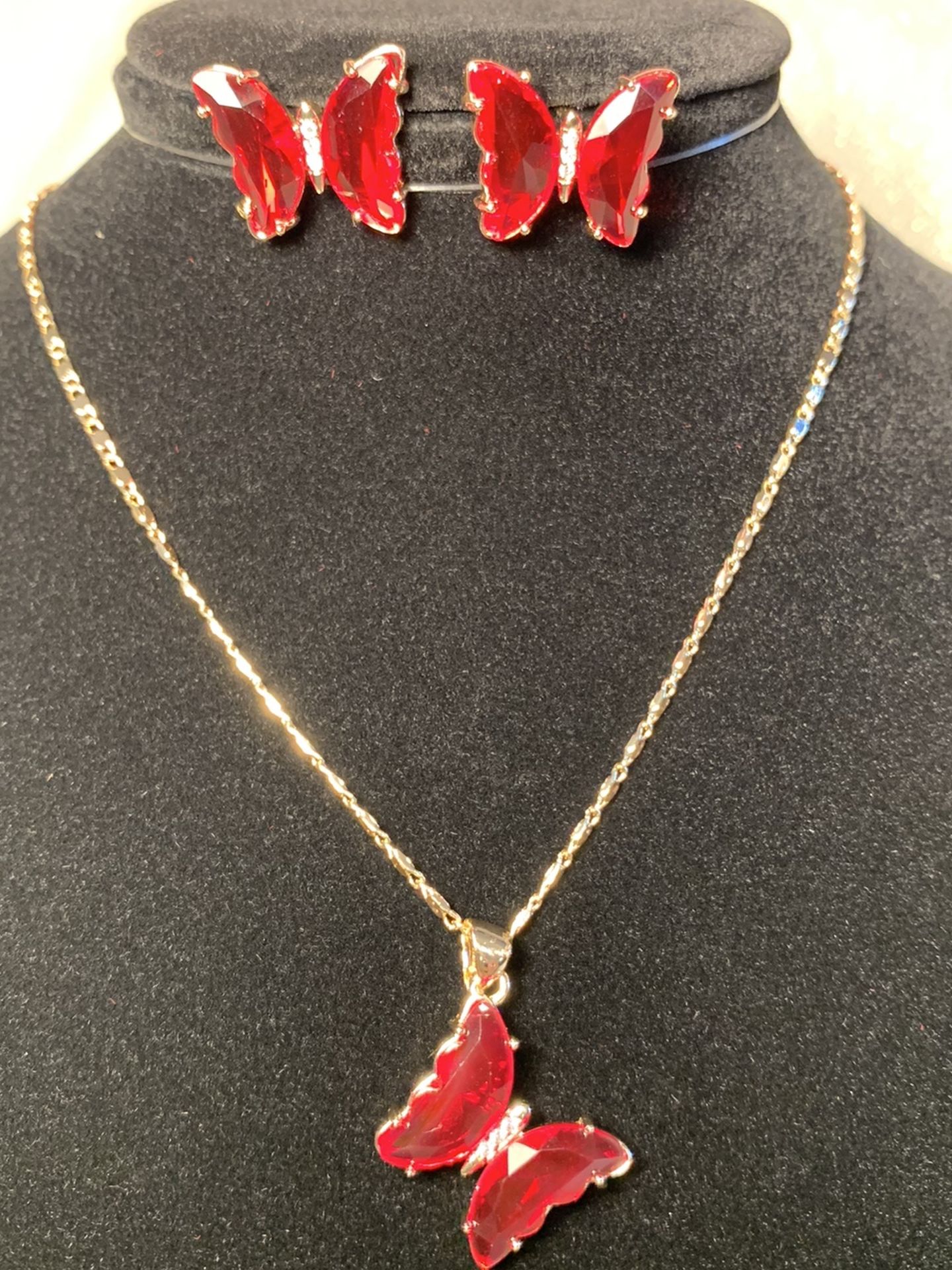 Gold Filled/ Oro Laminado Red Butterfly Pendant, Necklace and Earrings Set