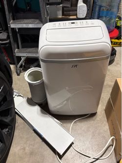 Air conditioner (AC) - 14000 BTU