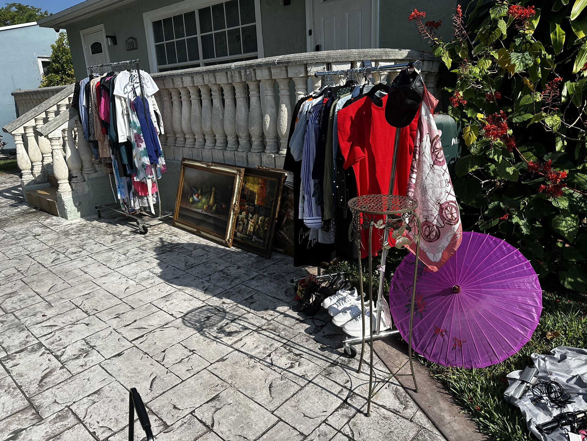 Sale At 1945 Wiley St Hollywood 
