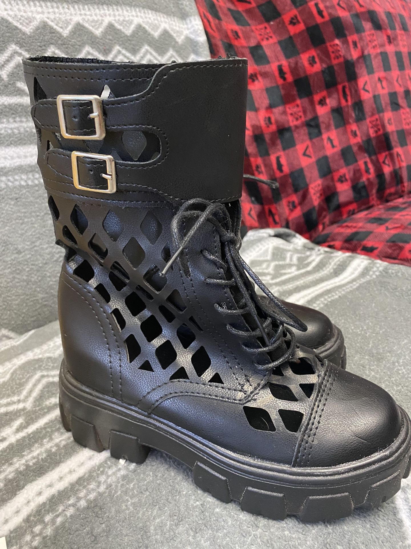 Black Boots