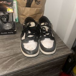 Black Nikes Pandas 