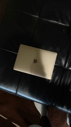 MacBook Air 13” Rose Gold