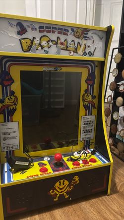 PAC-MAN ARCADE MACHINE