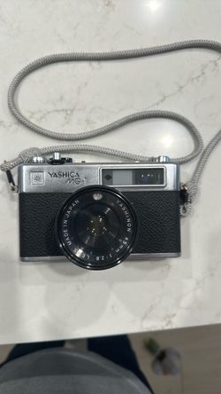 Yashica MG4