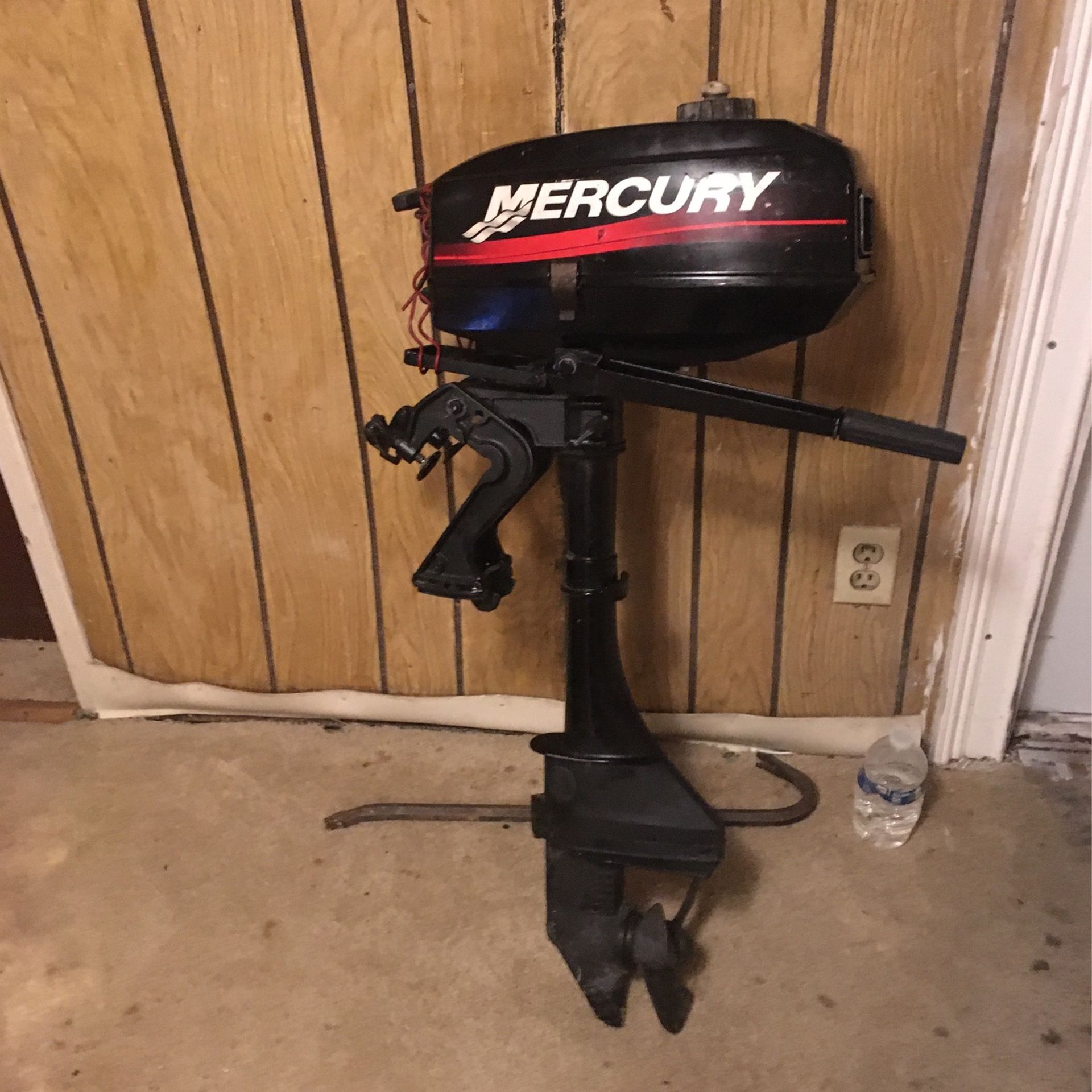 Photo Mercury Outboard 3.3 Hp