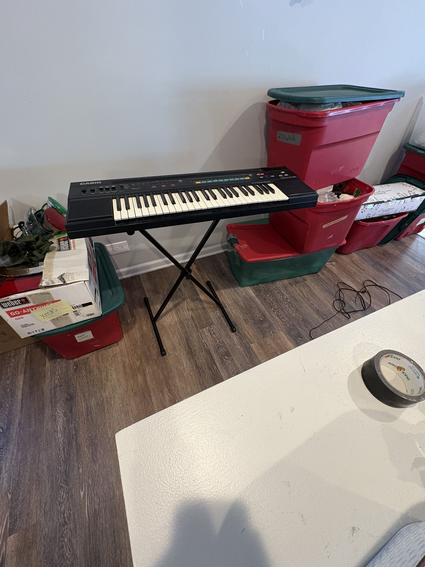 Casio Casio tone CT – 460 portable keyboard with stand. Works fine batteries is needs power supply also missing cord/midi button but can be changed us