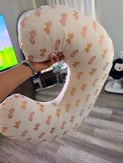 Nursing pillow