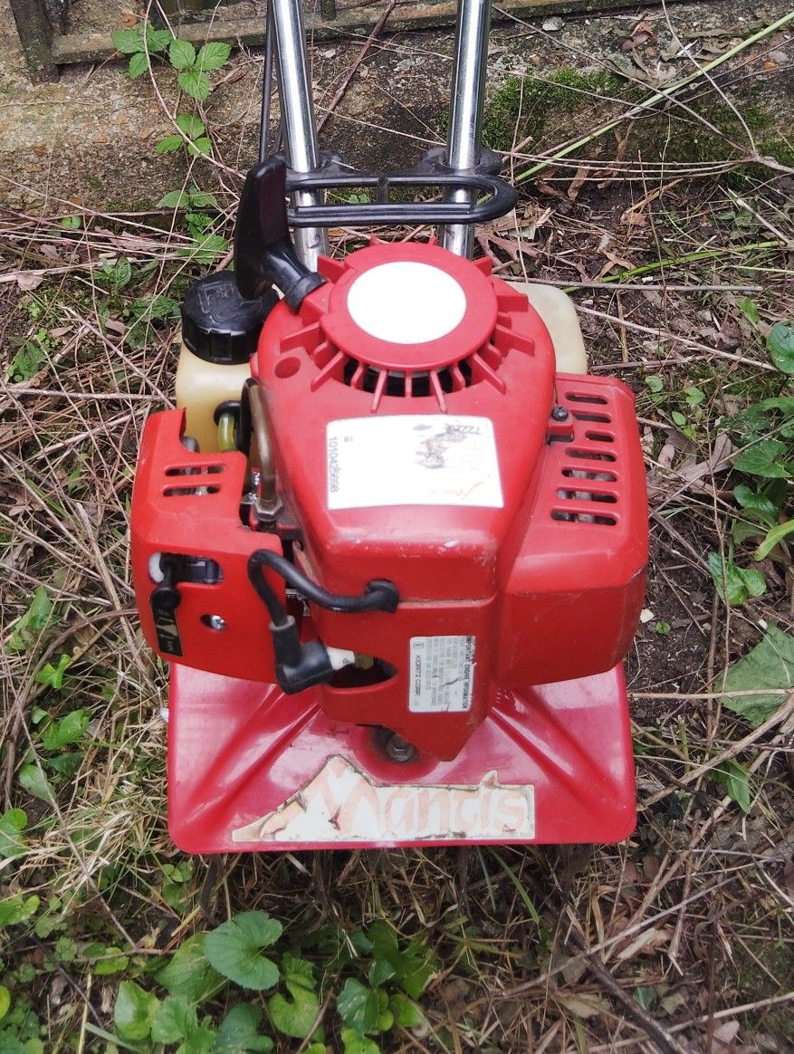 Mantis 2 Cycle Tiller 
