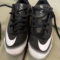 Kids Size 12 Nike Football Cleats 