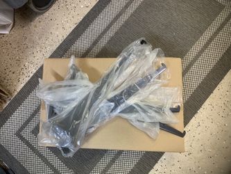 Slat Wall Shelf Brackets  18 Total