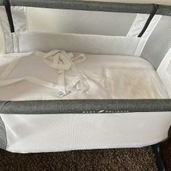 Baby Bassinet -Used 