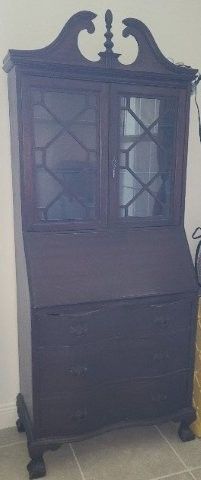 $450. Secretary Desk late 1800's early 1900's (30×75×16 inches