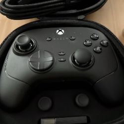 Razer Wolverine V3 Pro Wireless Gaming Controller for Xbox Series X|S & PC