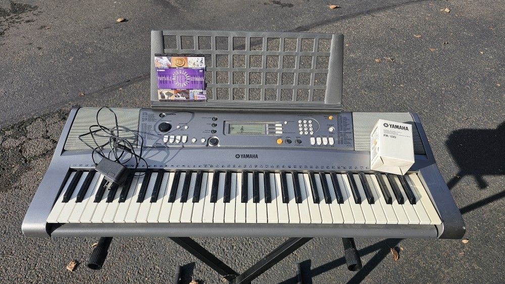 Yamaha KEYBOARD
