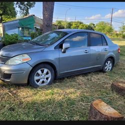 2005 Nissan Versa for parts or repair