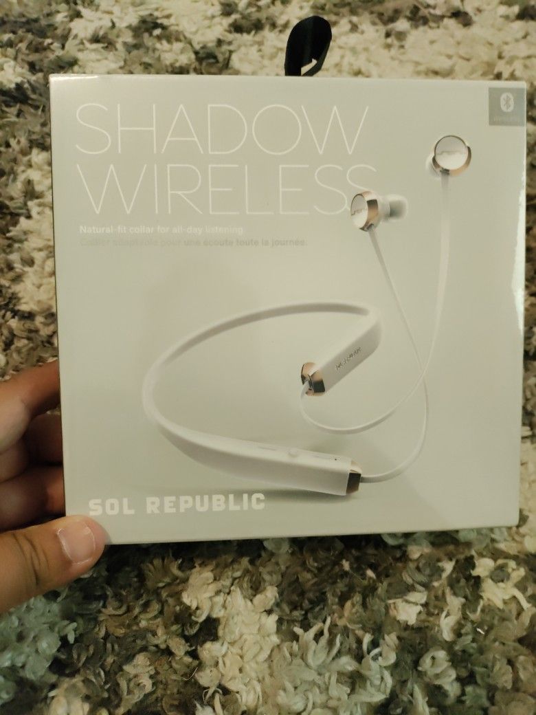 Sol Republic Bluetooth Earbuds
