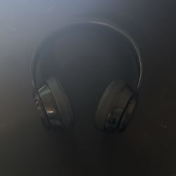 Beats Wireless Connects Threw Bluetooth 
