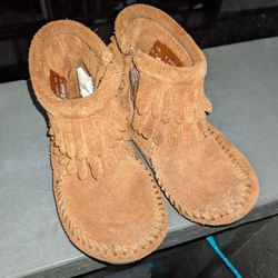 Toddler Minnetonka Fringe Booties Moccasins 6t