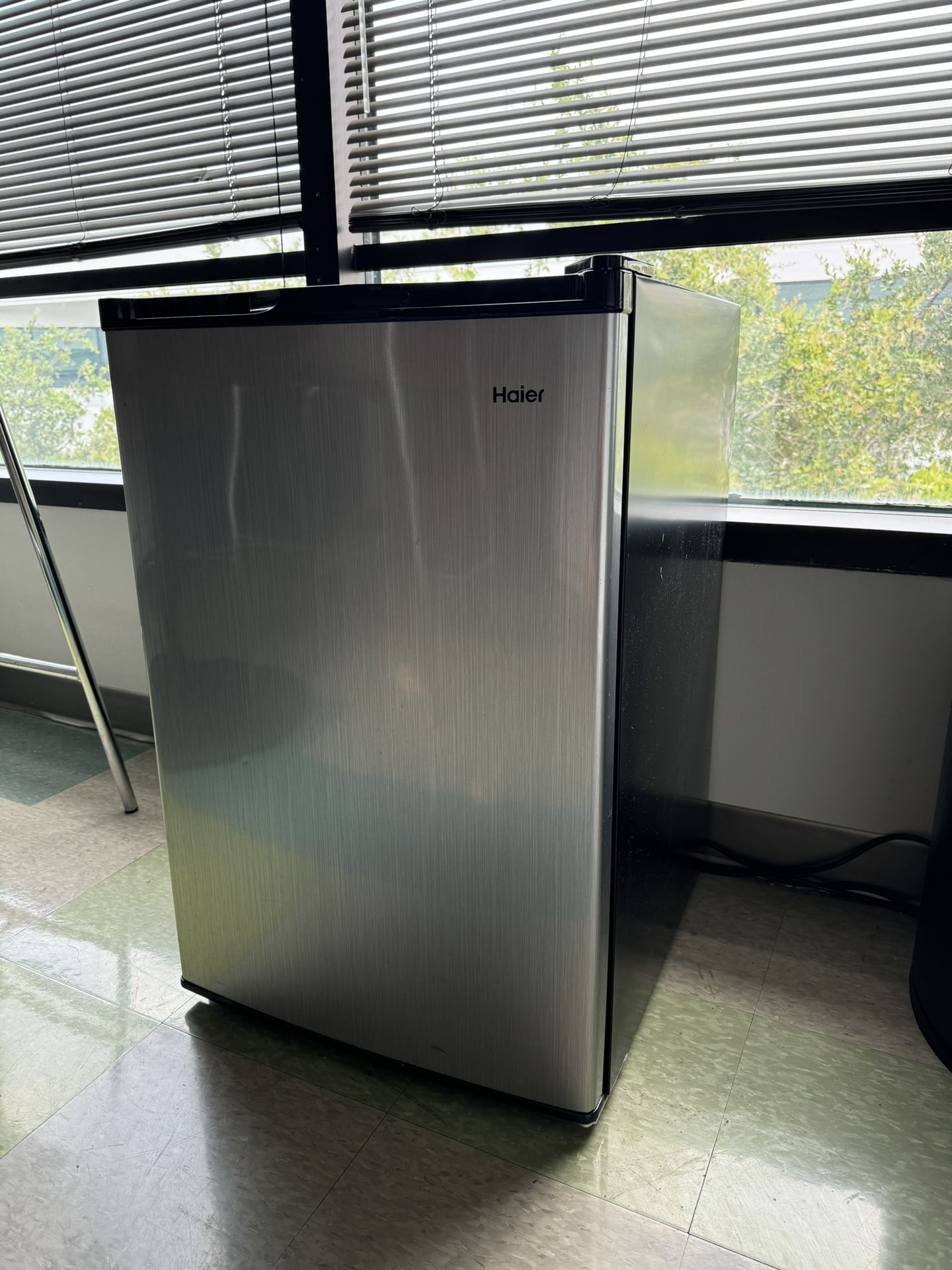 Haier Mini Fridge