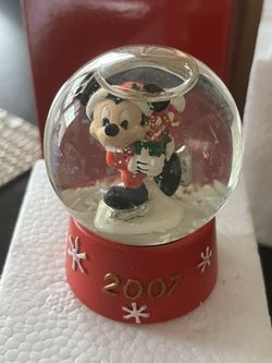 Mickey Mouse Snow Globe.