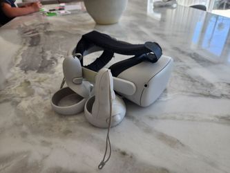 Meta Quest 2 with Kiwi headstrap