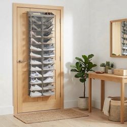 Shoe rack for 24 pairs .. lost the 🪝 hooks