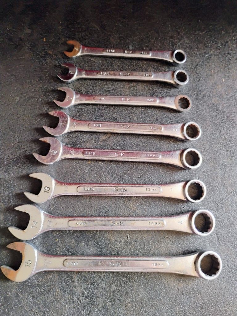 S-K Tools Eight Piece Combination 12 Point Wrench Set