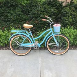 26” Huffy Nassau Ladies Light Blue Beach cruiser 