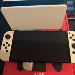 Nintendo Switch OLED.