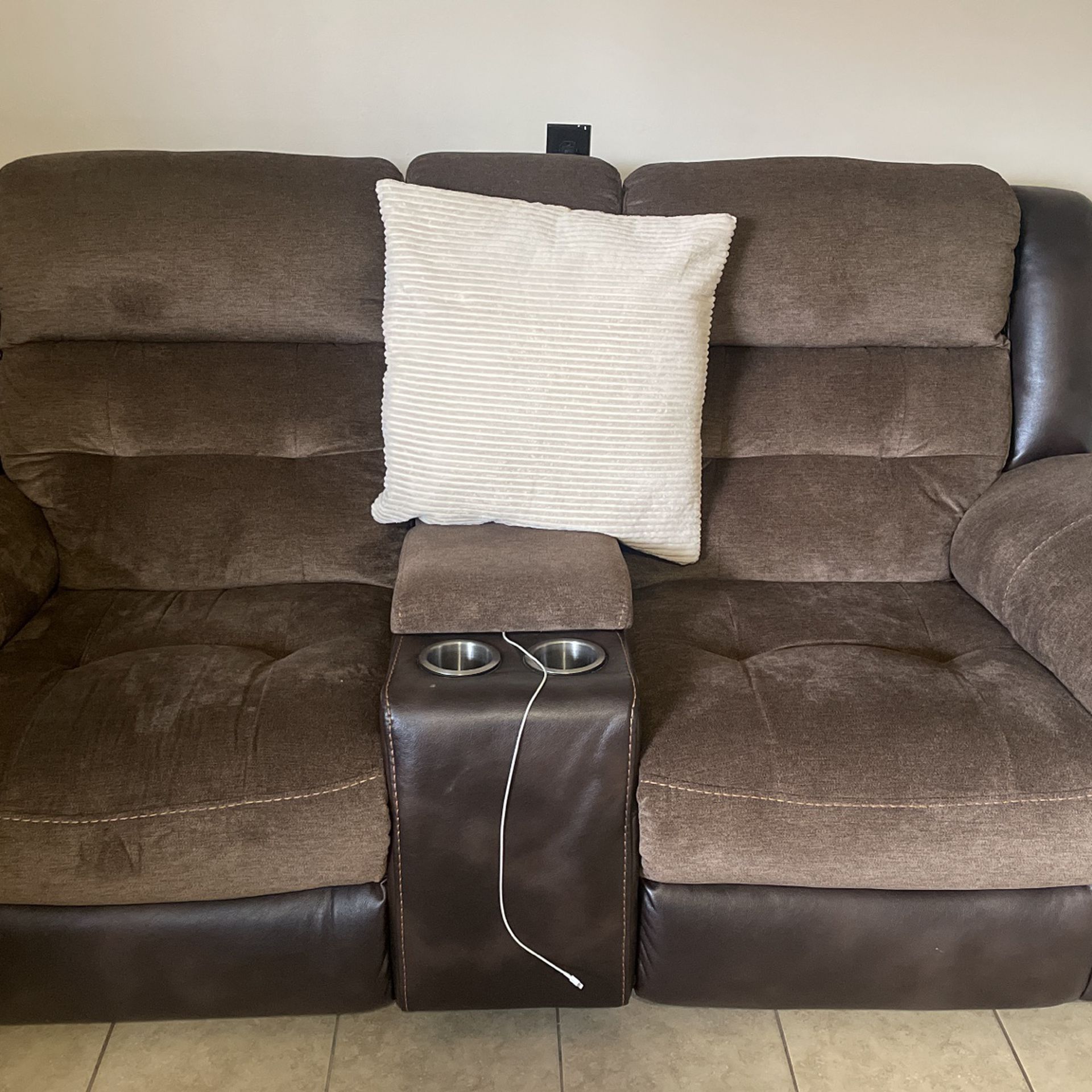 Pull Out Suede Couches With Charging Port