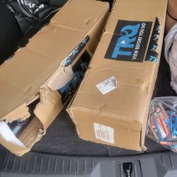 Left And Right Struts For A Lincoln Mk