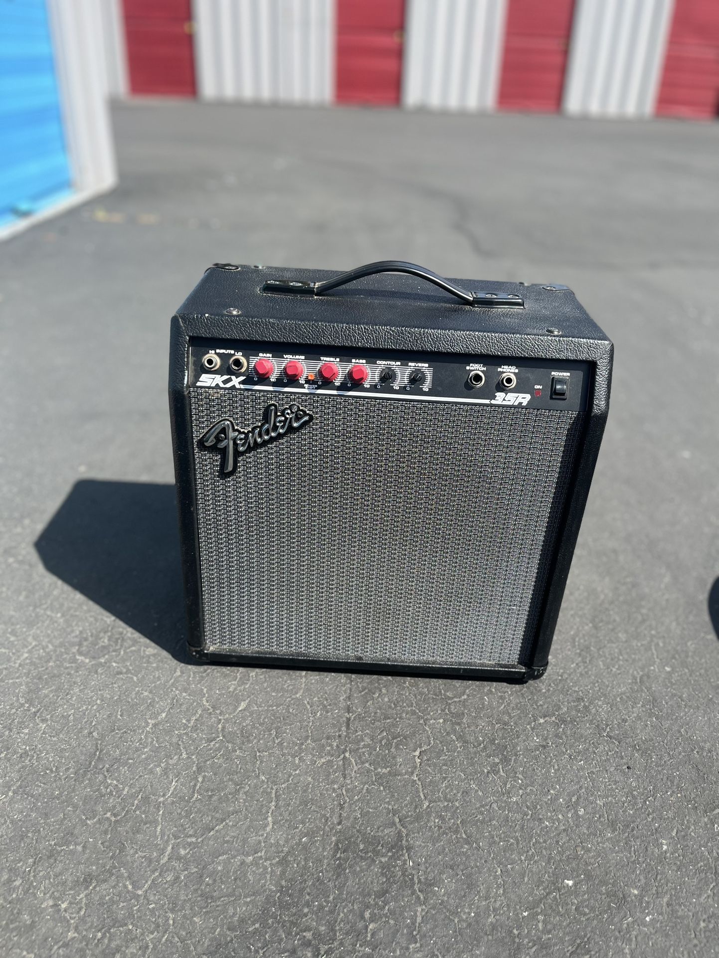 Fender Frontman 35R guitar combo amplifier.