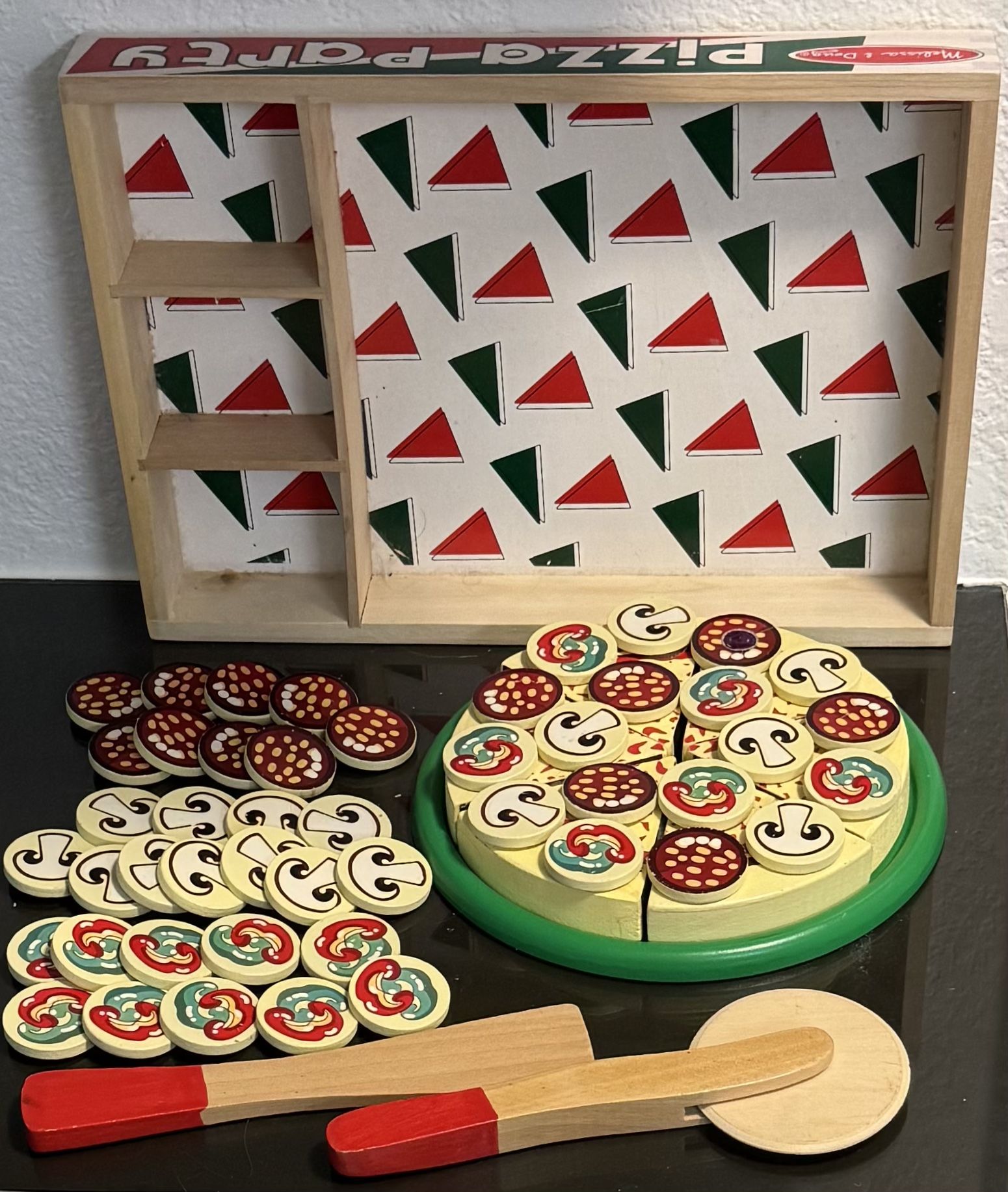 🍕 Melissa & Doug Kids Pizza Party Kit, All Velcro, Includes: Pizza, 50 Toppings, Tools, Plate, Tray/Box (new)