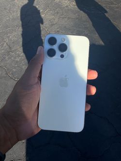 iPhone 15 pro max 256GB att or cricket