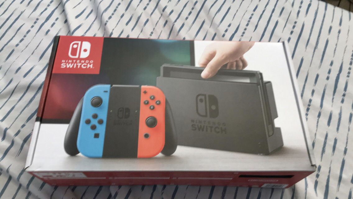 Nintendo switch 32GB (Neon red/blue joycons)